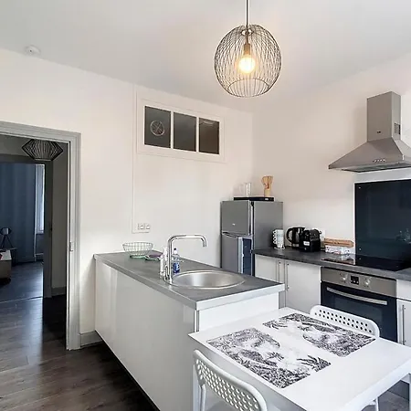 F2 Refait à Neuf Tout Confort Appartement
